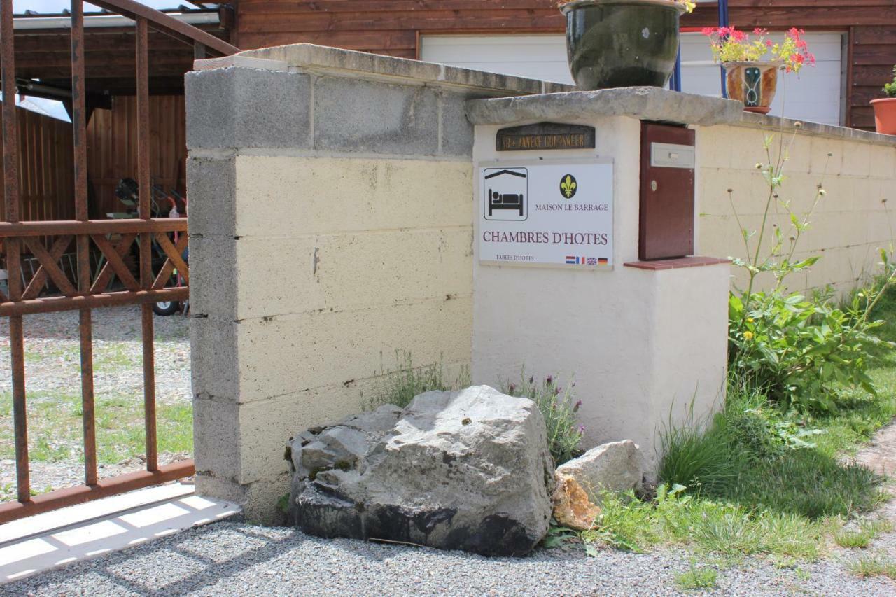 Maison Le Barrage Saint-Gervais-dʼAuvergne Exteriör bild